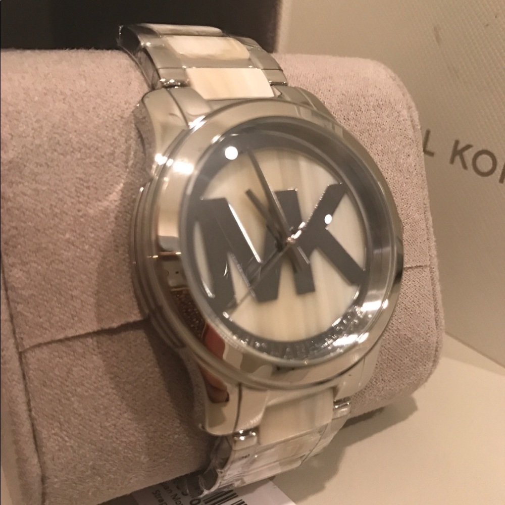 🔥MEGA SALE🔥Beautiful MK Stainless Steel Watch